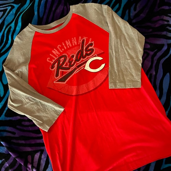 Genuine Merchandise Other - Cincinnati reds baseball shirt ⚾️⚾️